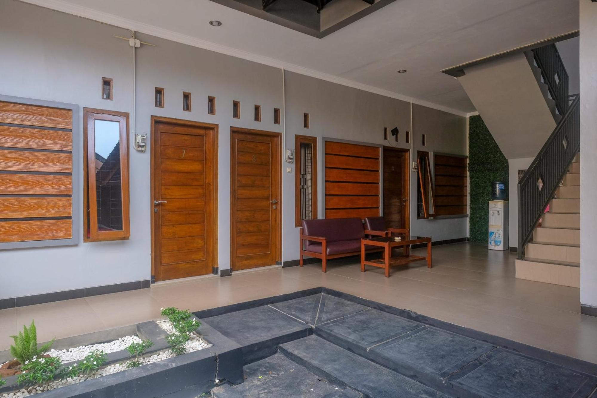 Al Abror Homestay Mandala Krida Mitra Reddoorz Yogyakarta Eksteriør bilde