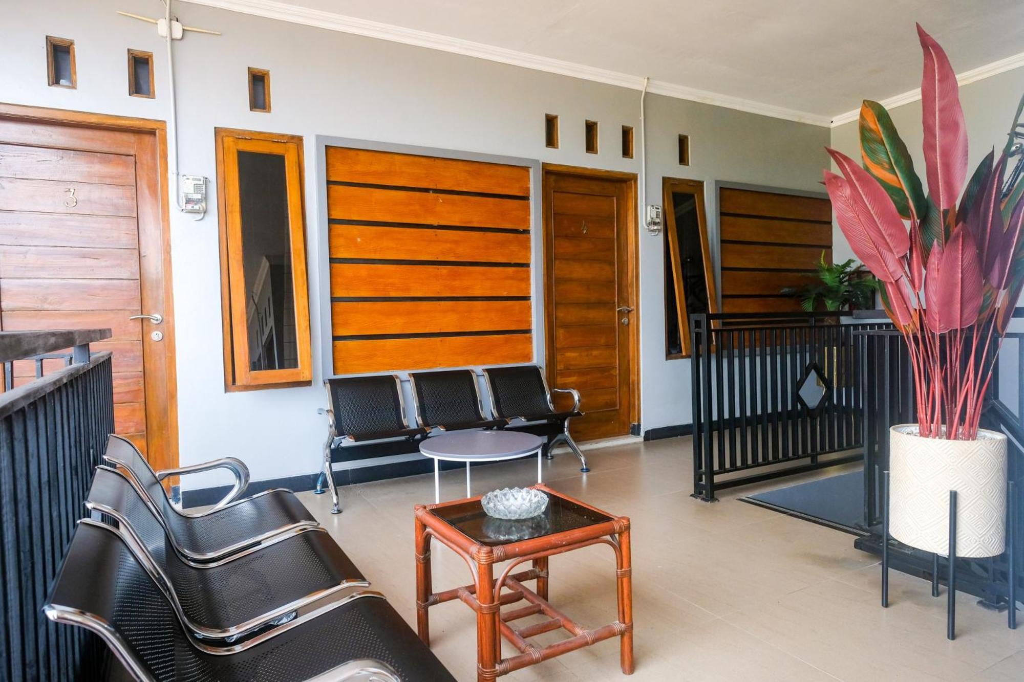 Al Abror Homestay Mandala Krida Mitra Reddoorz Yogyakarta Eksteriør bilde