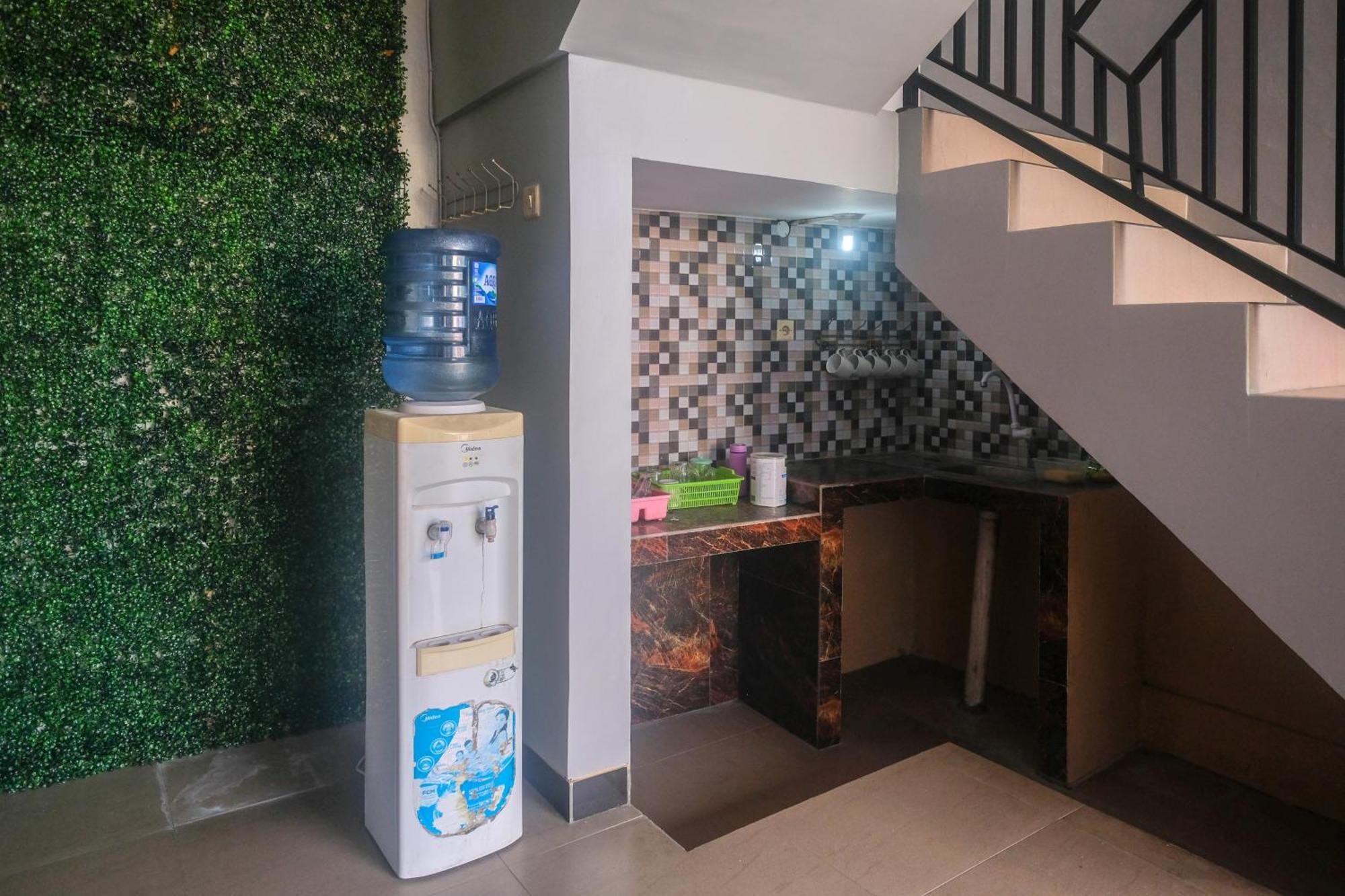 Al Abror Homestay Mandala Krida Mitra Reddoorz Yogyakarta Eksteriør bilde