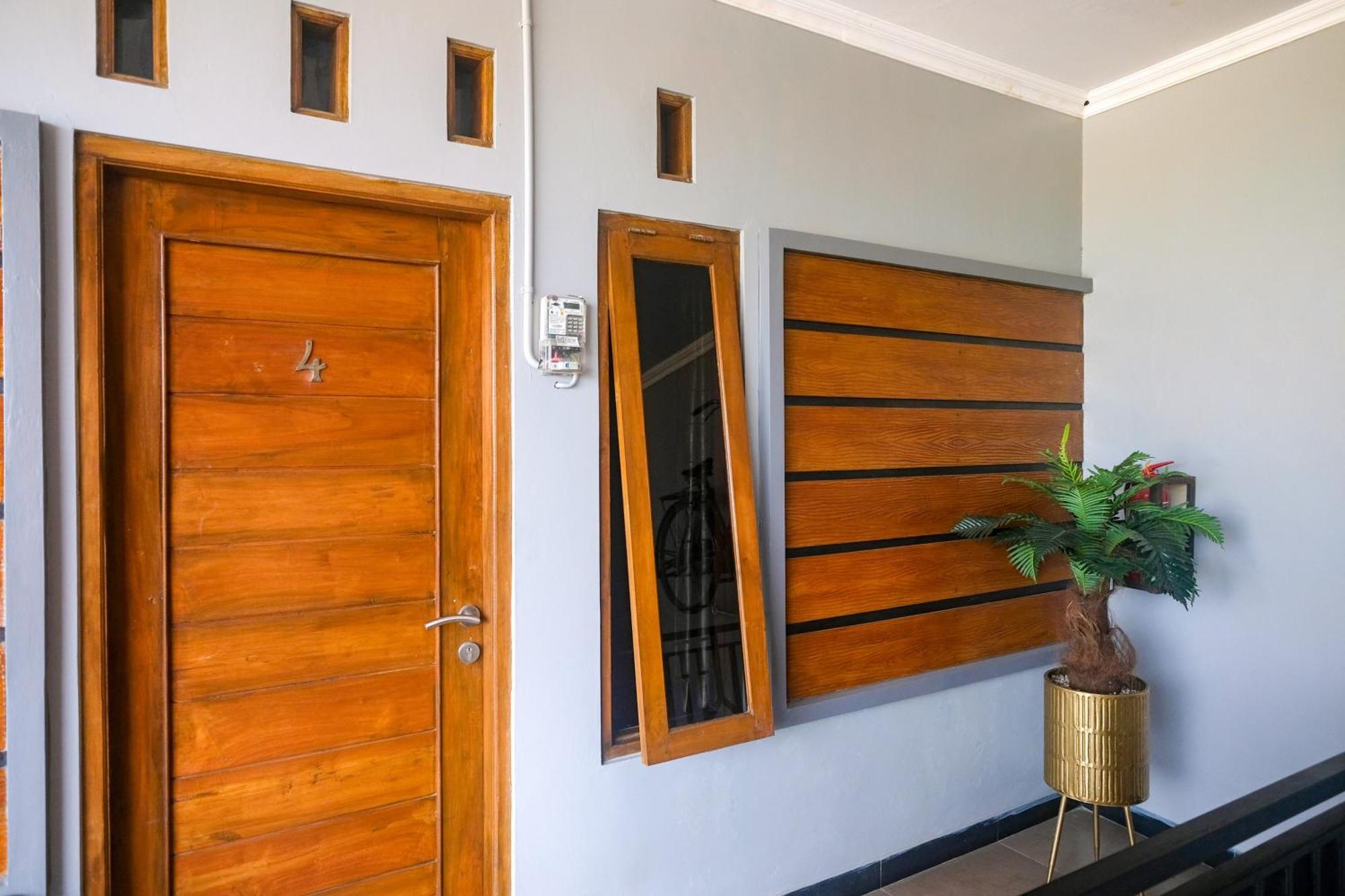 Al Abror Homestay Mandala Krida Mitra Reddoorz Yogyakarta Eksteriør bilde