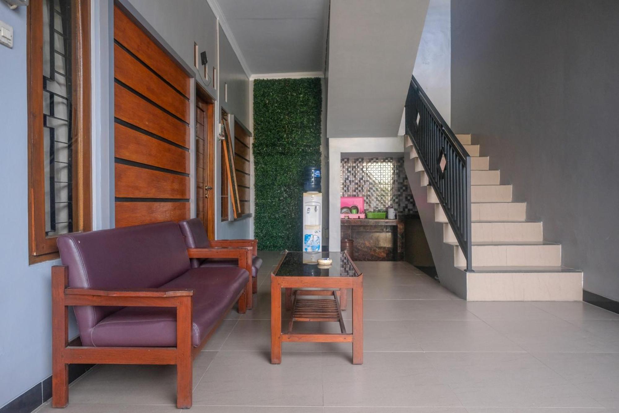 Al Abror Homestay Mandala Krida Mitra Reddoorz Yogyakarta Eksteriør bilde