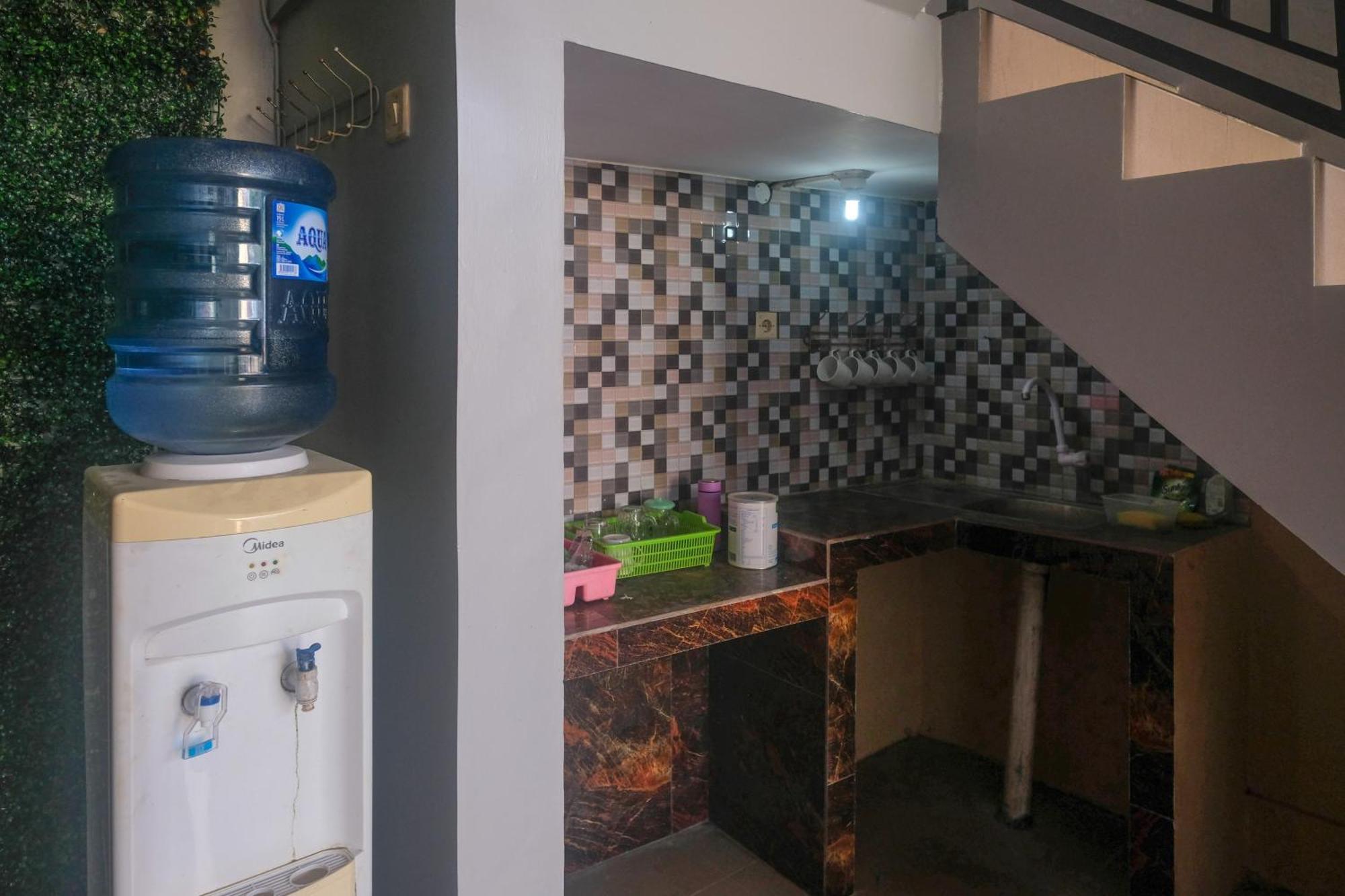 Al Abror Homestay Mandala Krida Mitra Reddoorz Yogyakarta Eksteriør bilde