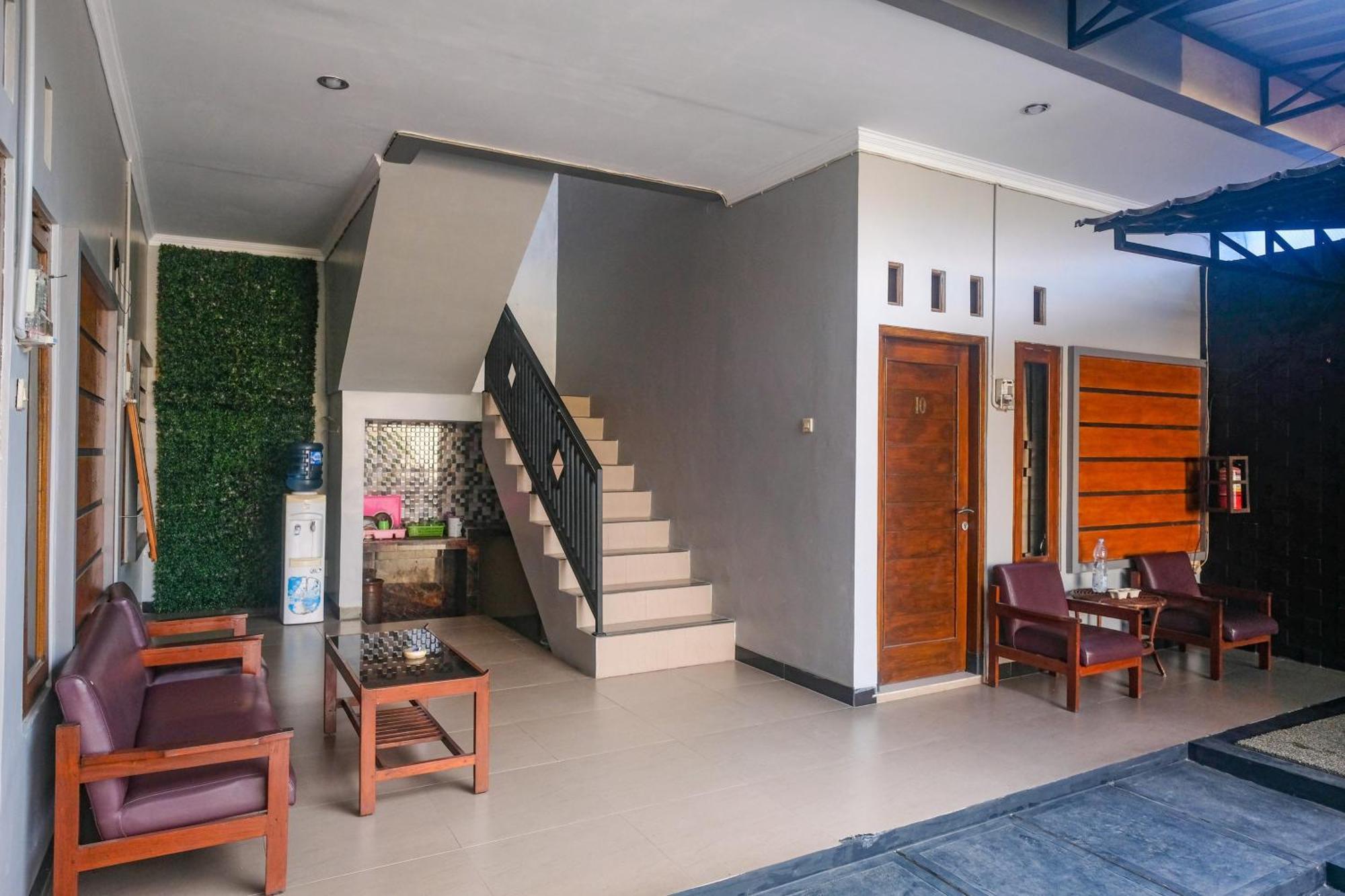 Al Abror Homestay Mandala Krida Mitra Reddoorz Yogyakarta Eksteriør bilde