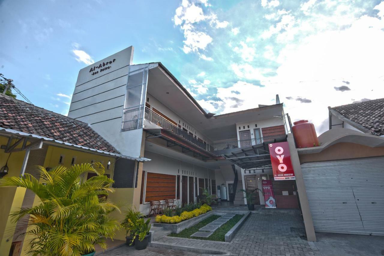 Al Abror Homestay Mandala Krida Mitra Reddoorz Yogyakarta Eksteriør bilde